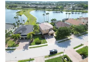 6606 37TH STREET, SARASOTA, FL 34243 Sold 08/29/23