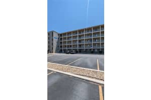 3831 LAKE BAYSHORE DRIVE, BRADENTON, FL 34205 Sold 09/05/23