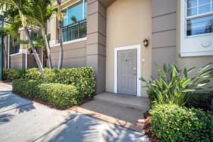 1064 TAMIAMI TRAIL, SARASOTA, FL 34236 Sold 12/30/24