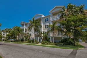 7730 34TH AVE W #103, BRADENTON, FL 34209 Sold 09/19/23