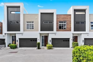 233 COSMOPOLITAN COURT, SARASOTA, FL 34236 Sold 12/13/23