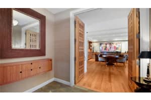 435 L AMBIANCE DRIVE, LONGBOAT KEY, FL 34228 Sold 07/31/23