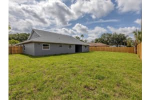 618 EASTPOINTE COURT, SARASOTA, FL 34232 Sold 07/03/23