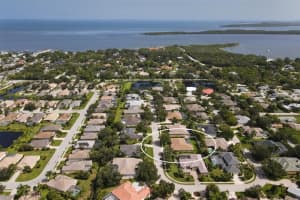 2015 84TH STREET CIRCLE, BRADENTON, FL 34209 Sold 10/11/23