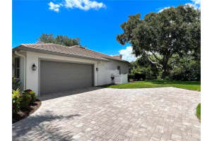 4199 ESCONDITO CIRCLE, SARASOTA, FL 34238 Sold 09/15/23