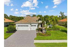8236 LARKSPUR CIRCLE, SARASOTA, FL 34241 Sold 08/11/23