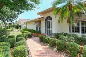 7812 BROADMOOR PINES BOULEVARD, SARASOTA, FL 34243 - MLS#MFRA4571307