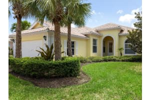 5850 BENEVENTO DRIVE, SARASOTA, FL 34238 Sold 08/10/23