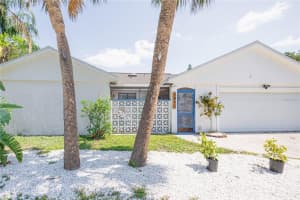 2911 WOODPINE COURT, SARASOTA, FL 34231 Sold 08/14/23