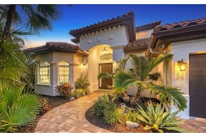 1915 CLEMATIS STREET, SARASOTA, FL 34239 Sold 08/04/23
