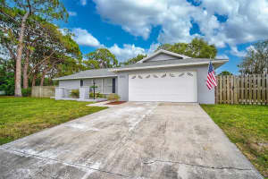 1834 WOODHAVEN CIR, SARASOTA, FL 34232 Sold 06/16/23