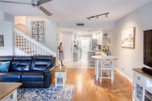 1571 NAPOLI DRIVE, SARASOTA, FL 34232 Sold 07/24/23