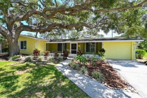 2434 GULF GATE DRIVE, SARASOTA, FL 34231 Sold 08/17/23