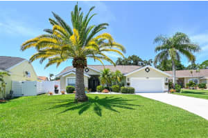 4577 Dover St Cir E, Bradenton, FL 34203, Sold 07/13/23