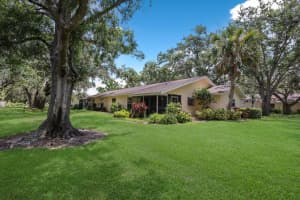 4026 OAKHURST DRIVE, SARASOTA, FL 34233 Sold 08/31/23