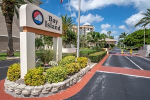 7400 SUN ISLAND DRIVE, SOUTH PASADENA, FL 33707 Sold 09/15/23