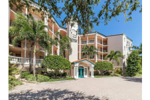 5420 EAGLES POINT CIRCLE, SARASOTA, FL 34231 Sold 07/27/23