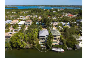 4960 COMMONWEALTH DRIVE, SARASOTA, FL 34242 Sold 02/29/24