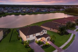 3618 SCRUB CREEK RUN, LAKEWOOD RANCH, FL 34211 Sold 11/01/23