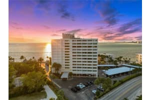 4822 OCEAN BOULEVARD, SARASOTA, FL 34242 Sold 10/04/24