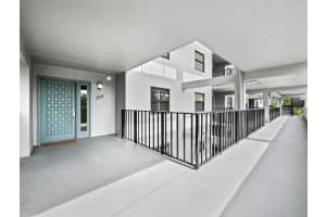 755 PALM AVENUE, SARASOTA, FL 34236 Sold 07/31/23