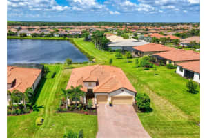 9827 CARNOUSTIE PLACE, BRADENTON, FL 34211 Sold 08/31/23