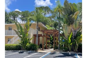 948 LA COSTA CIRCLE, SARASOTA, FL 34237 Sold 08/18/23