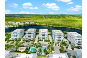387 ARUBA CIRCLE, BRADENTON, FL 34209 Sold 12/11/24