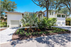 1081 TOCOBAGA LANE, SARASOTA, FL 34236 Sold 01/03/25