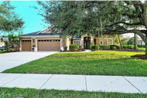 10081 CHERRY HILLS AVENUE CIRCLE, LAKEWOOD RANCH, FL 34202 Sold 07/27/23