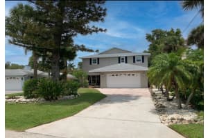 417 ISLAND CIRCLE, SARASOTA, FL 34242 Sold 09/13/23
