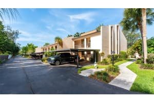 2522 CLUBHOUSE DRIVE, SARASOTA, FL 34232 Sold 08/25/23