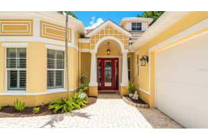 1746 HILLVIEW STREET, SARASOTA, FL 34239 Sold 09/05/23