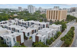 275 COSMOPOLITAN COURT, SARASOTA, FL 34236 Sold 07/25/23