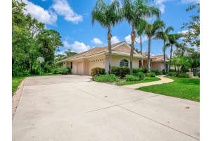 4874 CHERRY LAUREL CIRCLE, SARASOTA, FL 34241 Sold 10/19/23