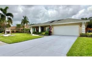 6113 55TH AVENUE CIRCLE, BRADENTON, FL 34203 Sold 07/28/23
