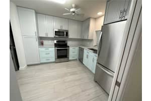 245 SHERWOOD DRIVE, BRADENTON, FL 34210 Sold 09/08/23