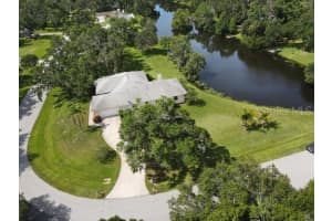 6034 Ravenwood Dr, Sarasota, FL 34243, Sold 07/19/23