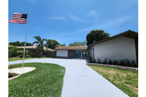 2974 CAPTIVA DRIVE, SARASOTA, FL 34231 Sold 11/20/23