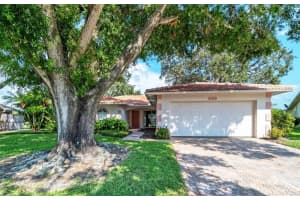 4160 EASTWOOD DRIVE, SARASOTA, FL 34232 Sold 08/15/23