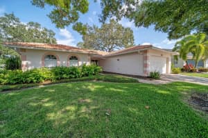 4160 EASTWOOD DRIVE, SARASOTA, FL 34232 Sold 08/15/23