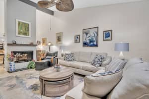 6007 COURTSIDE DRIVE, BRADENTON, FL 34210 Sold 10/20/23
