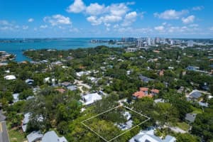 1734 BAHIA VISTA STREET, SARASOTA, FL 34239 Sold 11/21/23