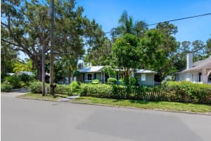 1734 BAHIA VISTA STREET, SARASOTA, FL 34239 Sold 11/21/23