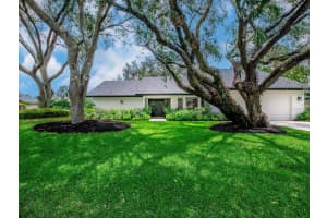 4325 OAK VIEW DRIVE, SARASOTA, FL 34232 Sold 08/28/23