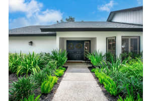 4325 OAK VIEW DRIVE, SARASOTA, FL 34232 Sold 08/28/23