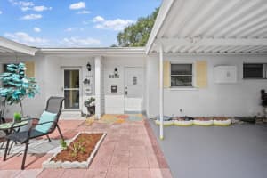 6071 ARLENE WAY, BRADENTON, FL 34207 Sold 12/11/23
