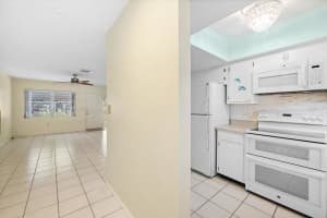 6071 ARLENE WAY, BRADENTON, FL 34207 Sold 12/11/23