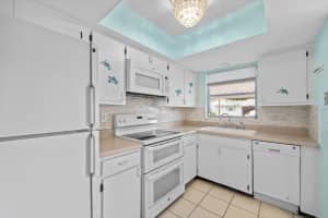 6071 ARLENE WAY, BRADENTON, FL 34207 Sold 12/11/23