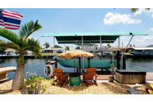 4011 COCONUT TERRACE, BRADENTON, FL 34210 Sold 01/31/24